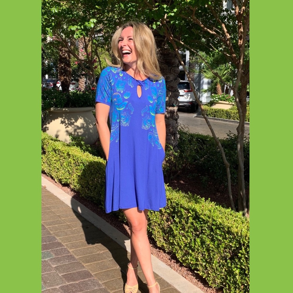 Anna Keyhole Swing Dress with Pockets